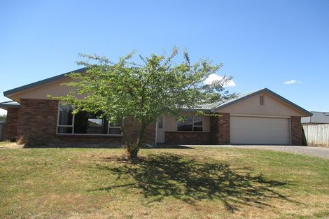 Photo of property in 54 Nottingham Drive, Hamilton East, Hamilton, 3216