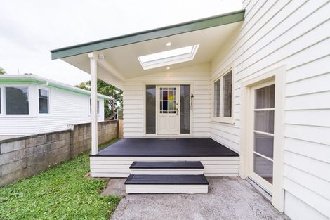 Photo of property in 19 Buick Crescent, Awapuni, Palmerston North, 4412