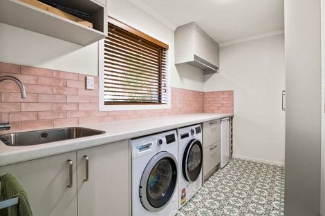 Photo of property in 75 Glenross Street, Glenross, Dunedin, 9011