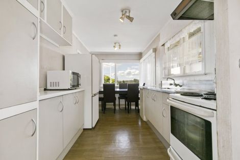 Photo of property in 5a Utting Street, Birkdale, Auckland, 0626
