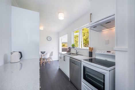 Photo of property in 15 Gardiner Grove, Wainuiomata, Lower Hutt, 5014