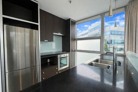 Photo of property in Summit Apartments, 5/184 Molesworth Street, Thorndon, Wellington, 6011