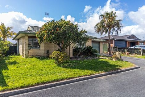 Photo of property in 4 Footwide Place, Weymouth, Auckland, 2103