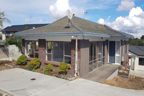 Photo of property in 71 Prince Regent Drive, Half Moon Bay, Auckland, 2012