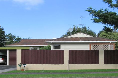 Photo of property in 1/64 Prince Regent Drive, Half Moon Bay, Auckland, 2012