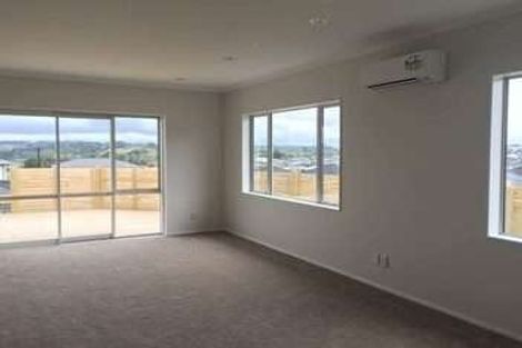 Photo of property in 24 Skipjack Pass, Silverdale, 0932