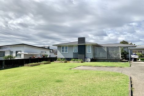 Photo of property in 35 Royton Avenue, Mangere East, Auckland, 2024