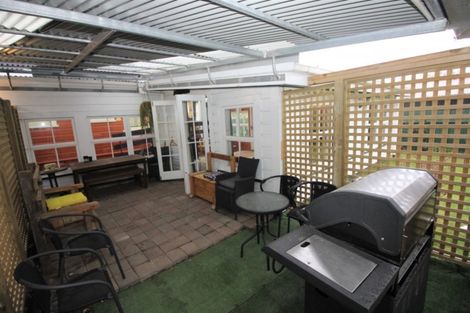 Photo of property in 27 Victoria Avenue, Dannevirke, 4930