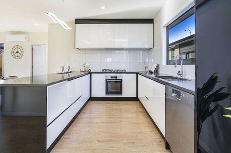 Photo of property in 1 Waikaka Place, Rototuna North, Hamilton, 3210