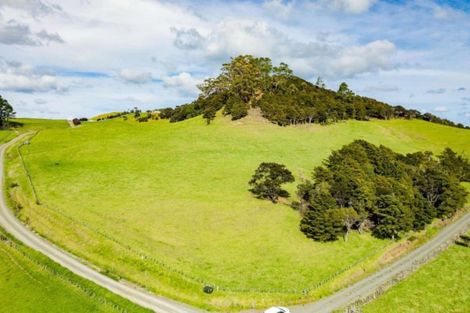 Photo of property in 1188e Tinopai Road, Tinopai, 0593