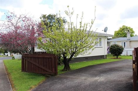 Photo of property in 43 Orams Road, Hillpark, Auckland, 2102