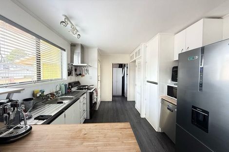 Photo of property in 11 Lyren Place, Half Moon Bay, Auckland, 2012