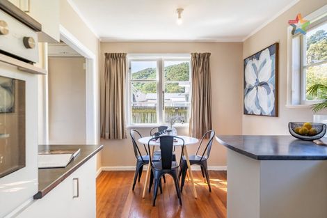 Photo of property in 274 Naenae Road, Naenae, Lower Hutt, 5011