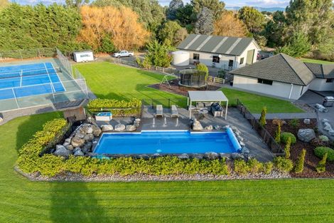 Photo of property in 44 Tutakarae Road, Kelvin Grove, Palmerston North, 4470