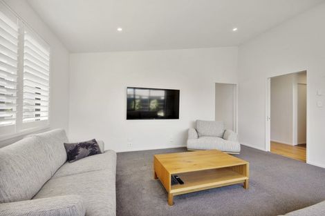 Photo of property in 17 Saint James Place, Rangiora, 7400