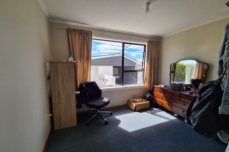 Photo of property in 18 Camelia Place, Islington, Christchurch, 8042