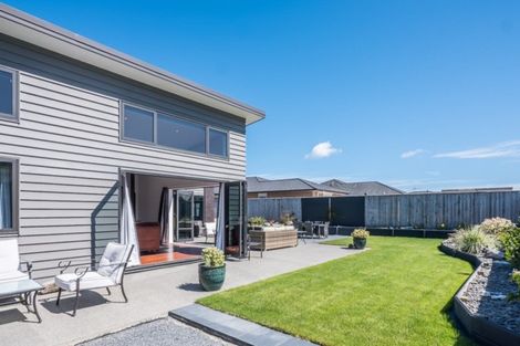 Photo of property in 97 The Drive, Paraparaumu Beach, Paraparaumu, 5032