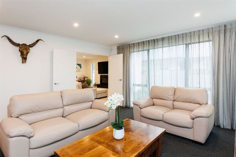 Photo of property in 5 Freedom Drive, Kelvin Grove, Palmerston North, 4414