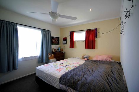 Photo of property in 33 Park Road, Glenfield, Auckland, 0629