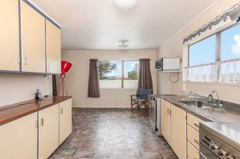 Photo of property in 11 Wirihana Road, Titirangi, Auckland, 0604