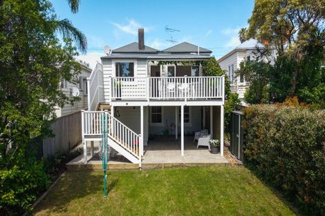 Photo of property in 108 Calliope Road, Stanley Point, Auckland, 0624