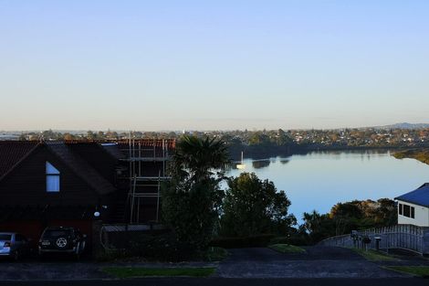 Photo of property in 136 West Harbour Drive, West Harbour, Auckland, 0618