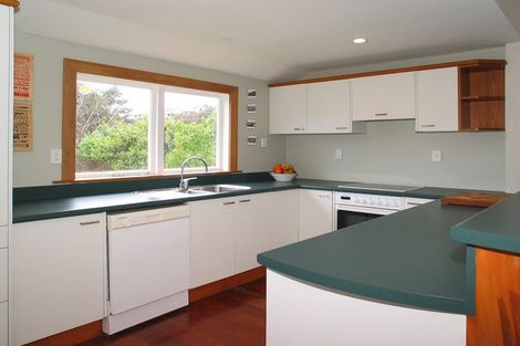 Photo of property in 11 Tawa Street, Tawa, Wellington, 5028