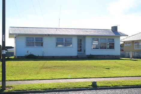 Photo of property in 26 Raglan Street, Mangere East, Auckland, 2024