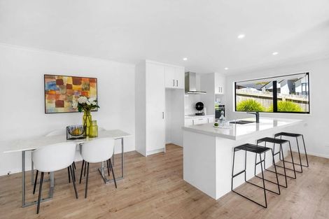 Photo of property in 46 Pacific Heights Road, Orewa, 0931