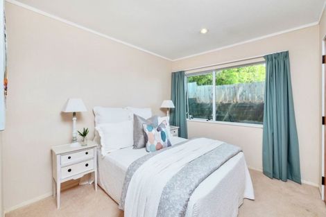 Photo of property in 1/26 Steeple Rise, Pakuranga, Auckland, 2010