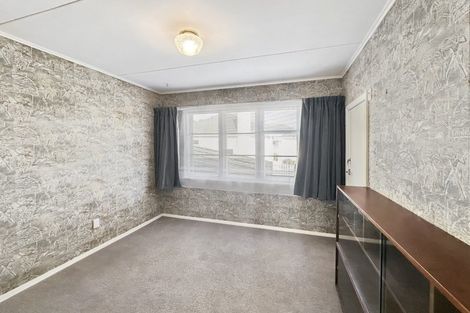 Photo of property in 216 Waddington Drive, Naenae, Lower Hutt, 5011