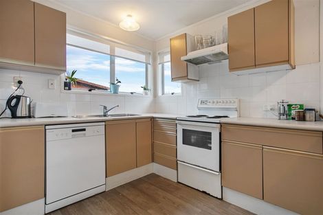 Photo of property in 12 Crispian Place, Weymouth, Auckland, 2103