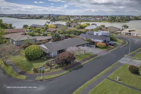 Photo of property in 2 Roselawn Lane, Pahurehure, Papakura, 2113