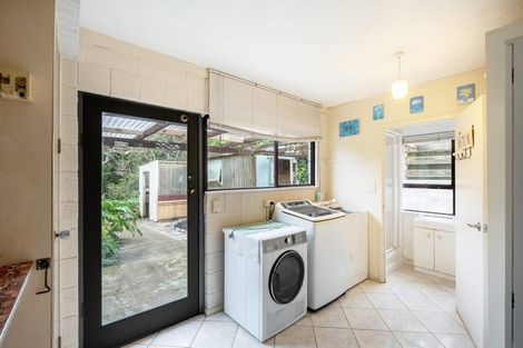 Photo of property in 1/5 Flavia Close, Torbay, Auckland, 0630