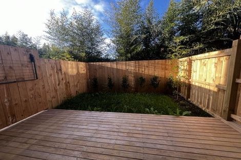 Photo of property in 2/4 Serjeant Street, Henderson, Auckland, 0612