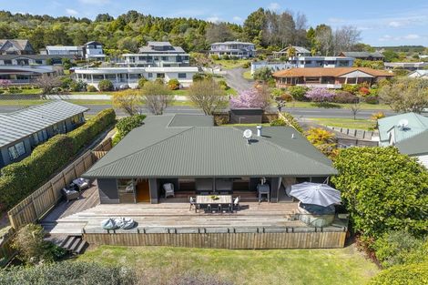 Photo of property in 40 Arrowsmith Avenue, Waipahihi, Taupo, 3330