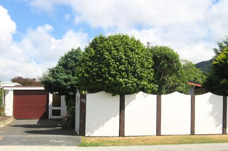 Photo of property in 2/23 Roband Crescent, Brown Owl, Upper Hutt, 5018