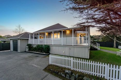 Photo of property in 1 Margaret Place, Milford, Auckland, 0620