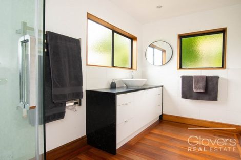 Photo of property in 22 Rimu Road, Oratia, Auckland, 0604