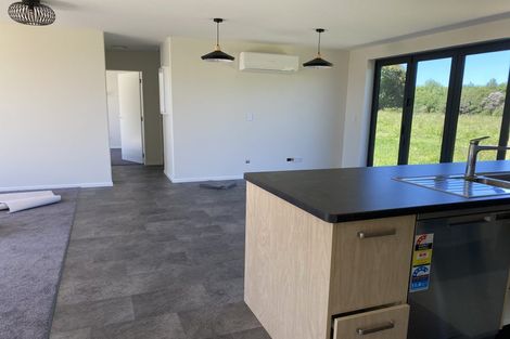 Photo of property in 121 Waikawa Beach Road, Manakau, Levin, 5573