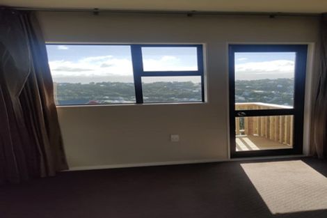 Photo of property in 96 Kaikoura Street, Maupuia, Wellington, 6022