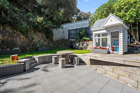 Photo of property in 102 Paremata Road, Paremata, Porirua, 5024