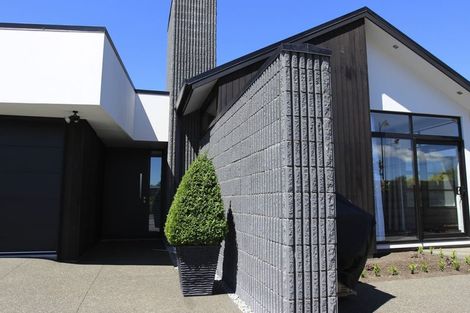 Photo of property in 2 Baker Estate Lane, Halswell, Christchurch, 8025