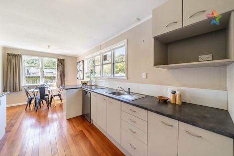 Photo of property in 274 Naenae Road, Naenae, Lower Hutt, 5011