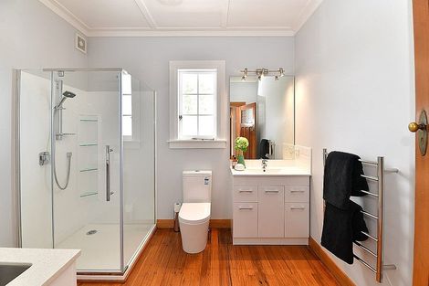 Photo of property in 72 Garfield Road, Helensville, 0800