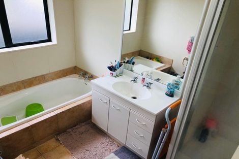 Photo of property in 4 Rathmar Drive, Manurewa, Auckland, 2105