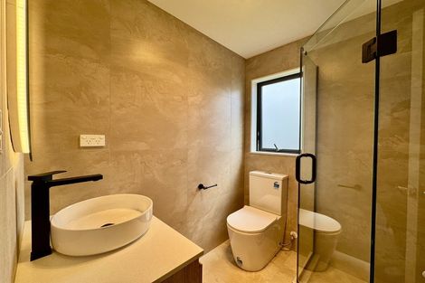 Photo of property in 4/36 Fairdale Place, Birkdale, Auckland, 0626