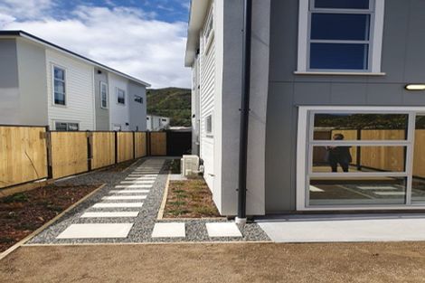 Photo of property in 19 Mcgrath Way, Taita, Lower Hutt, 5011