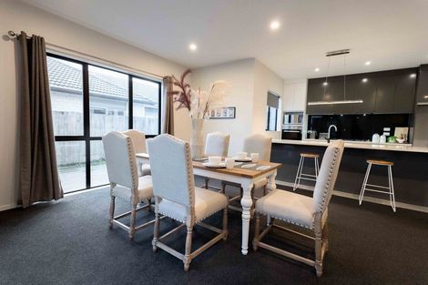 Photo of property in 2 Darley Way, Papakura, 2110