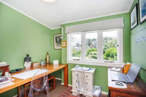 Photo of property in 6 Griffins Road, Marton, 4788